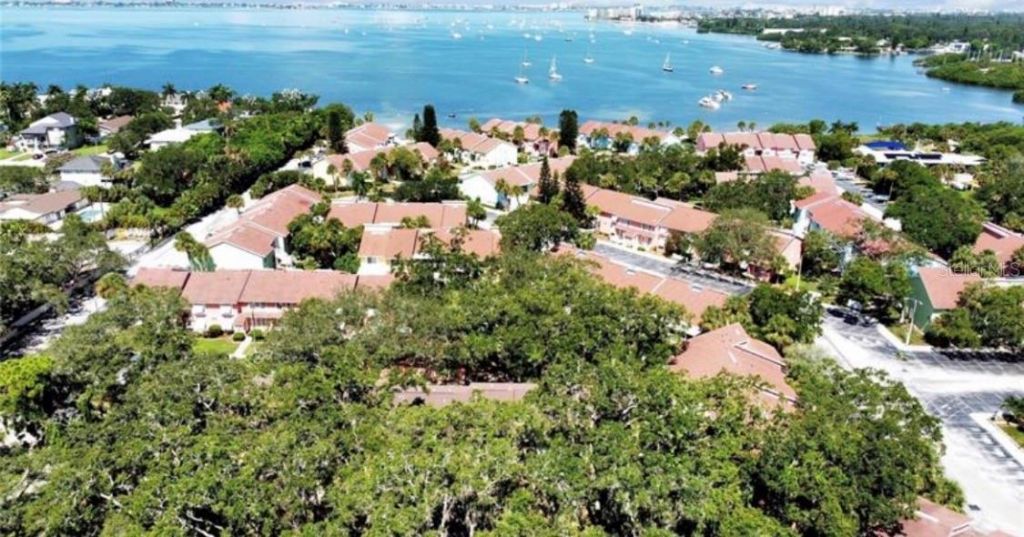 3735 42nd Way S, Unit E, Saint Petersburg, FL 33711 Photo