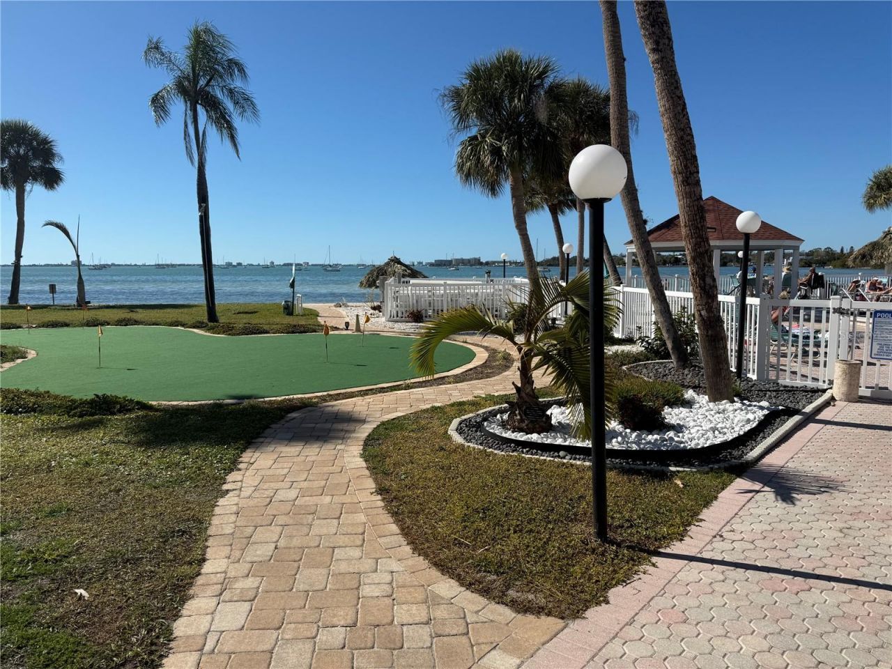 3735 42nd Way S, Unit E, Saint Petersburg, FL 33711 Photo