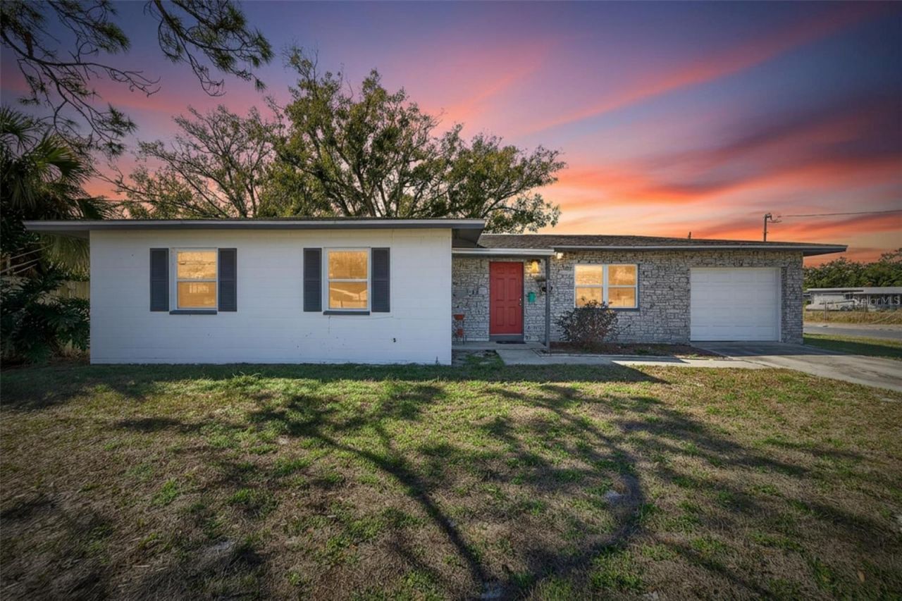 9120 Memorial Highway, Tampa, FL 33615 Main Photo