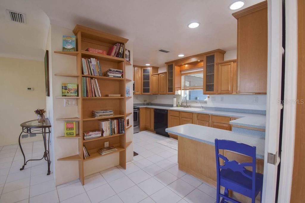 5952 52nd Avenue N, Kenneth City, FL 33709 Photo