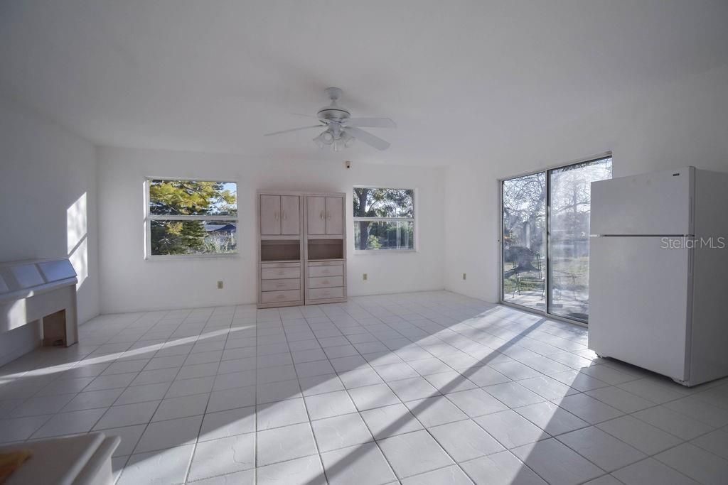 5952 52nd Avenue N, Kenneth City, FL 33709 Photo