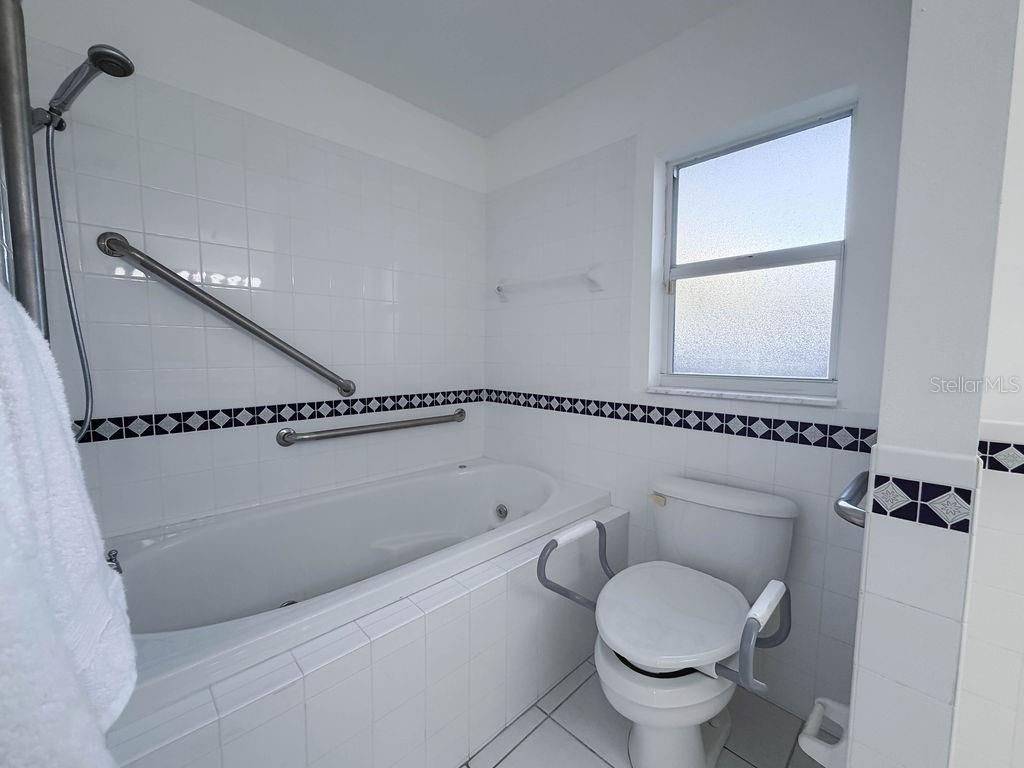 5952 52nd Avenue N, Kenneth City, FL 33709 Photo