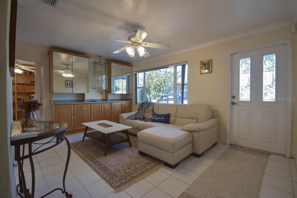 5952 52nd Avenue N, Kenneth City, FL 33709 Photo