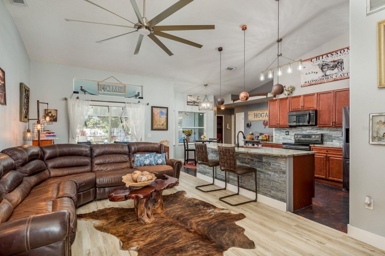 5801 Lenmar Court, Holiday, FL 34690 Photo