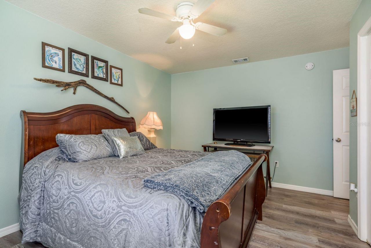 5801 Lenmar Court, Holiday, FL 34690 Photo