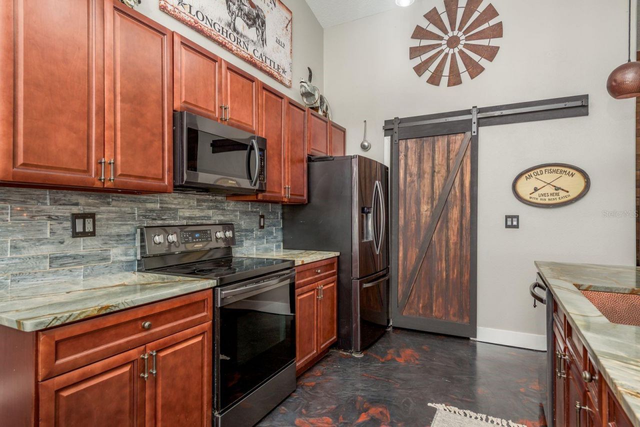 5801 Lenmar Court, Holiday, FL 34690 Photo