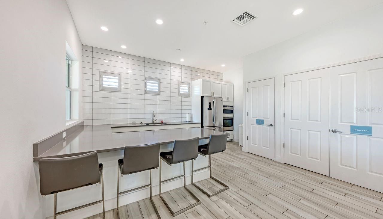 10530 Boardwalk Loop, Unit 505, Lakewood Ranch, FL 34202 Photo