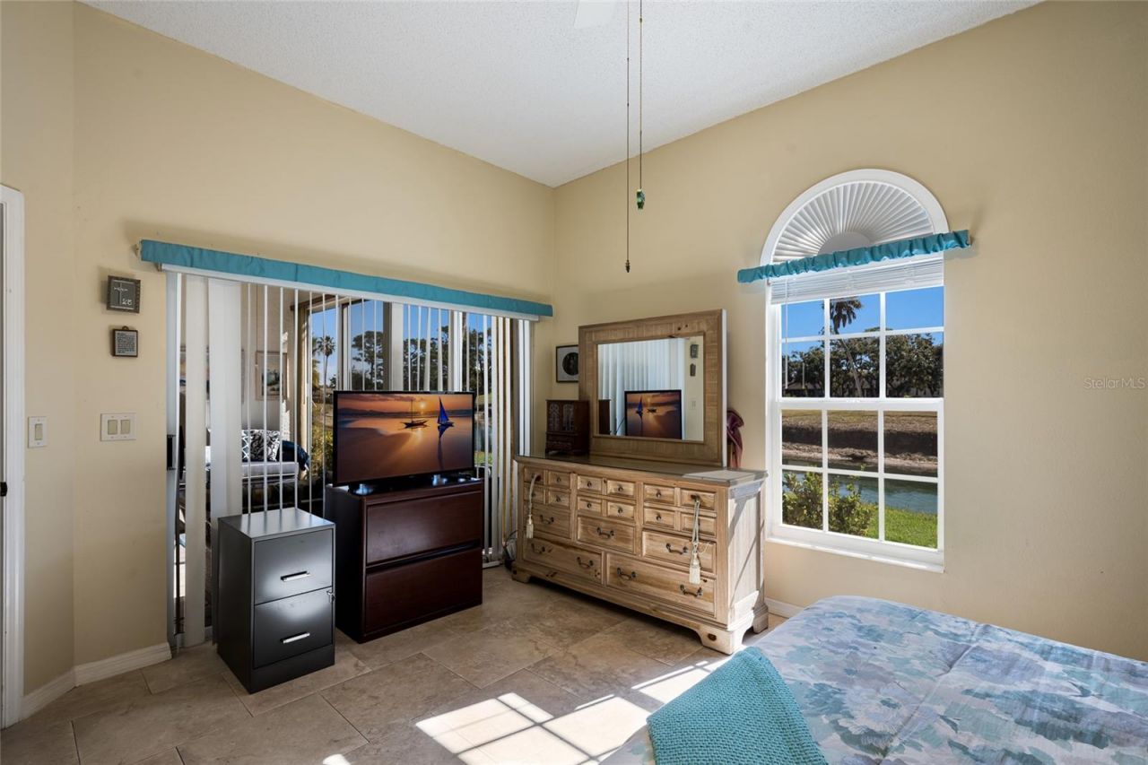 5590 Golf Pointe Drive, Unit 5590, Sarasota, FL 34243 Photo