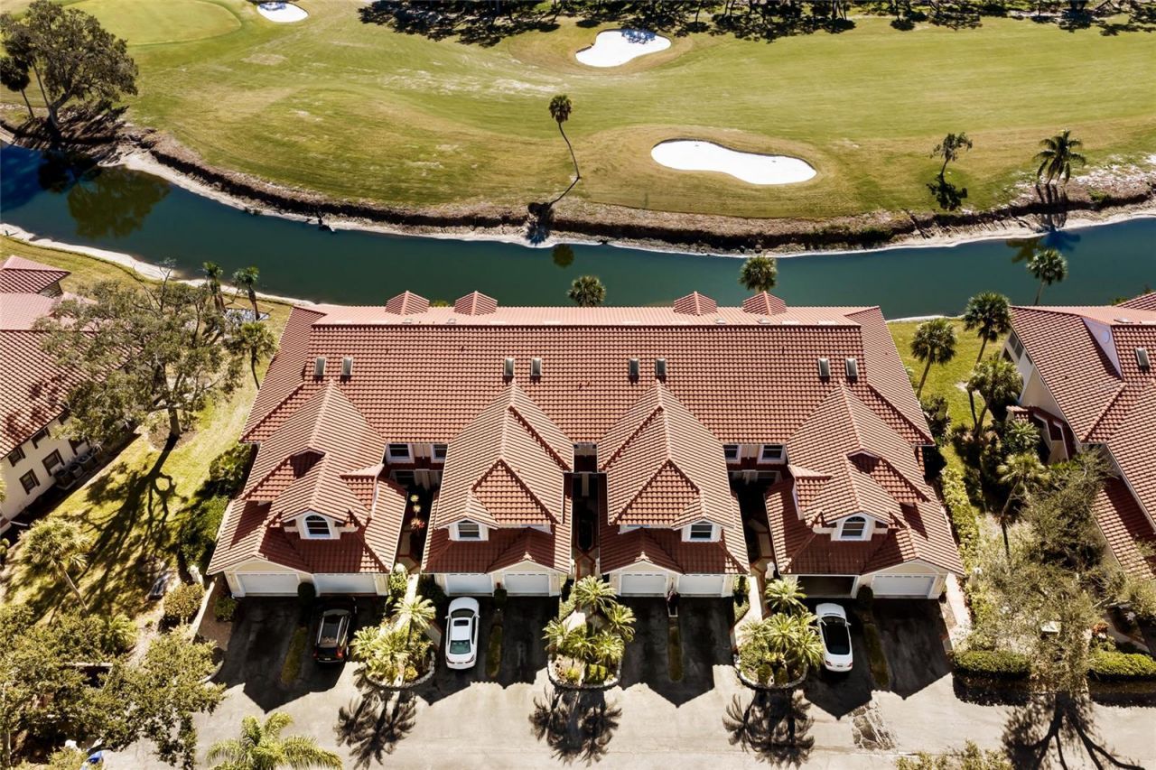 5590 Golf Pointe Drive, Unit 5590, Sarasota, FL 34243 Photo