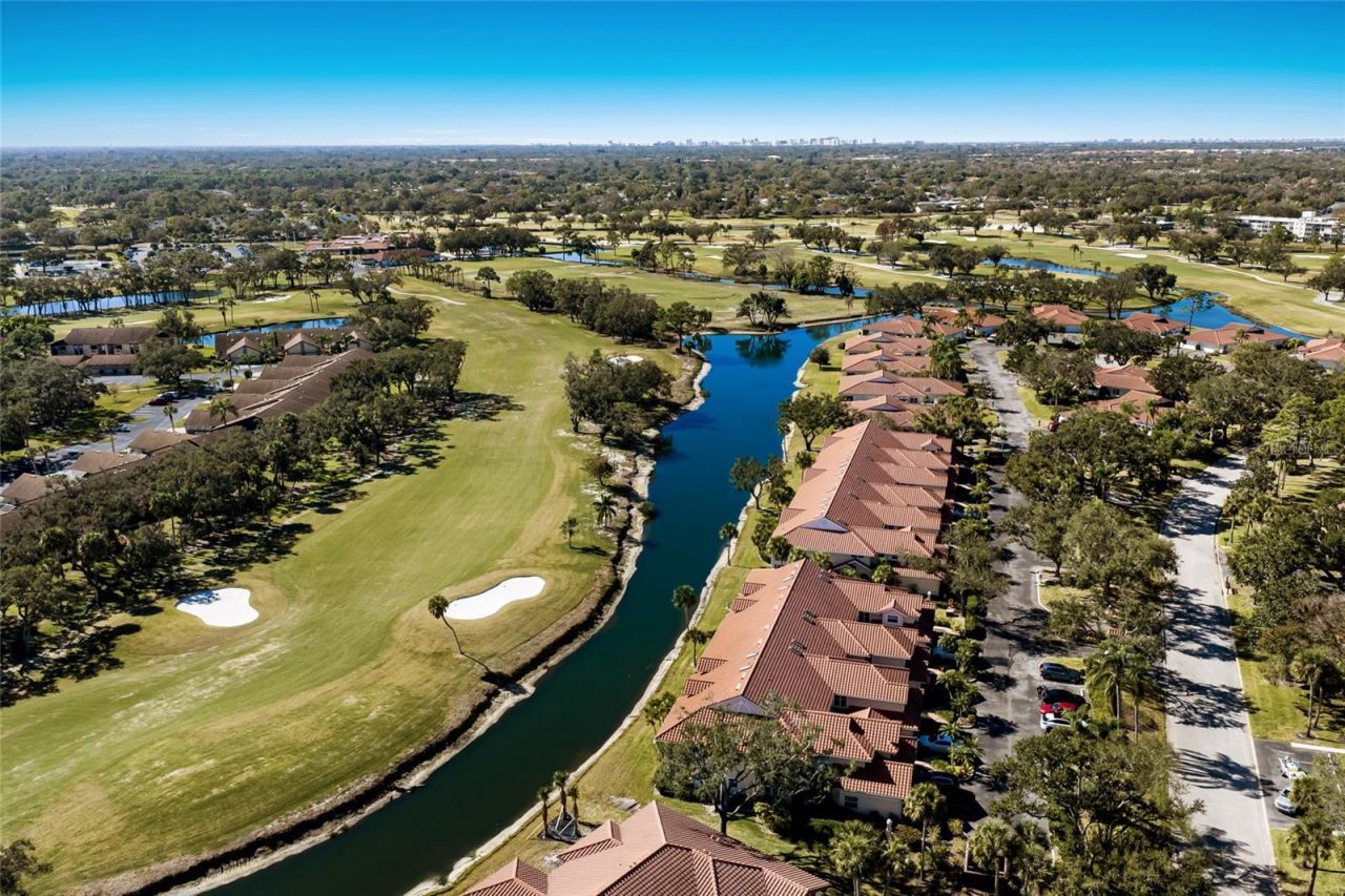 5590 Golf Pointe Drive, Unit 5590, Sarasota, FL 34243 Photo