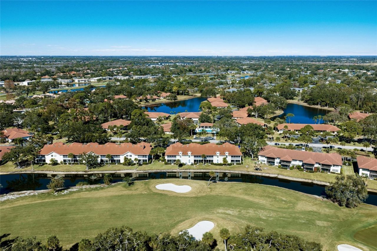 5590 Golf Pointe Drive, Unit 5590, Sarasota, FL 34243 Photo