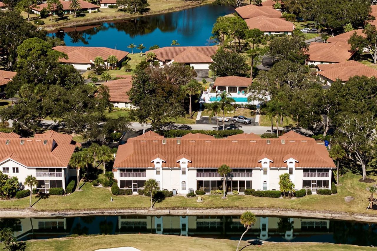 5590 Golf Pointe Drive, Unit 5590, Sarasota, FL 34243 Photo