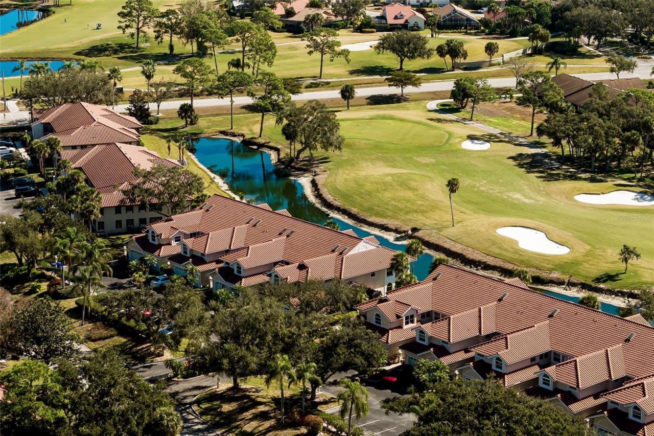 5590 Golf Pointe Drive, Unit 5590, Sarasota, FL 34243 Photo