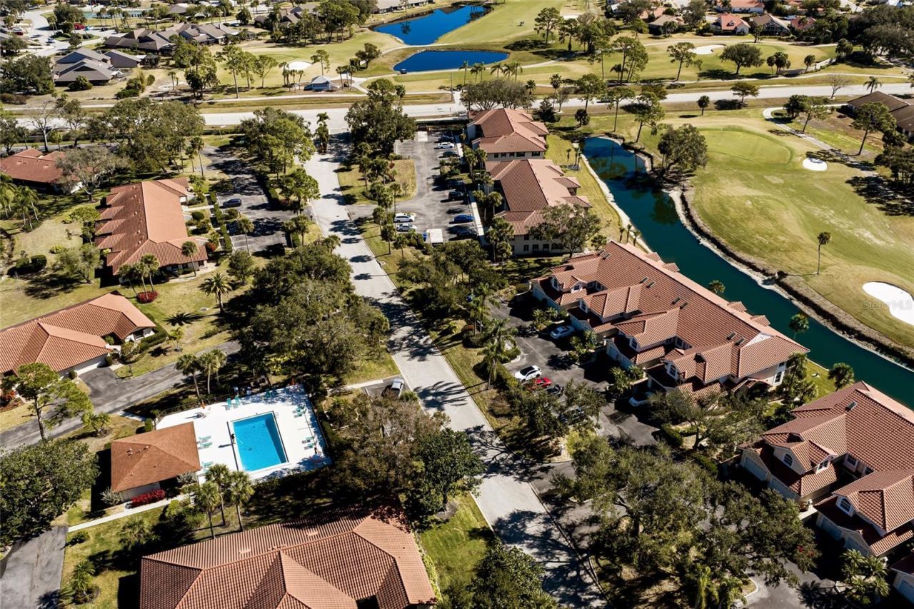 5590 Golf Pointe Drive, Unit 5590, Sarasota, FL 34243 Photo