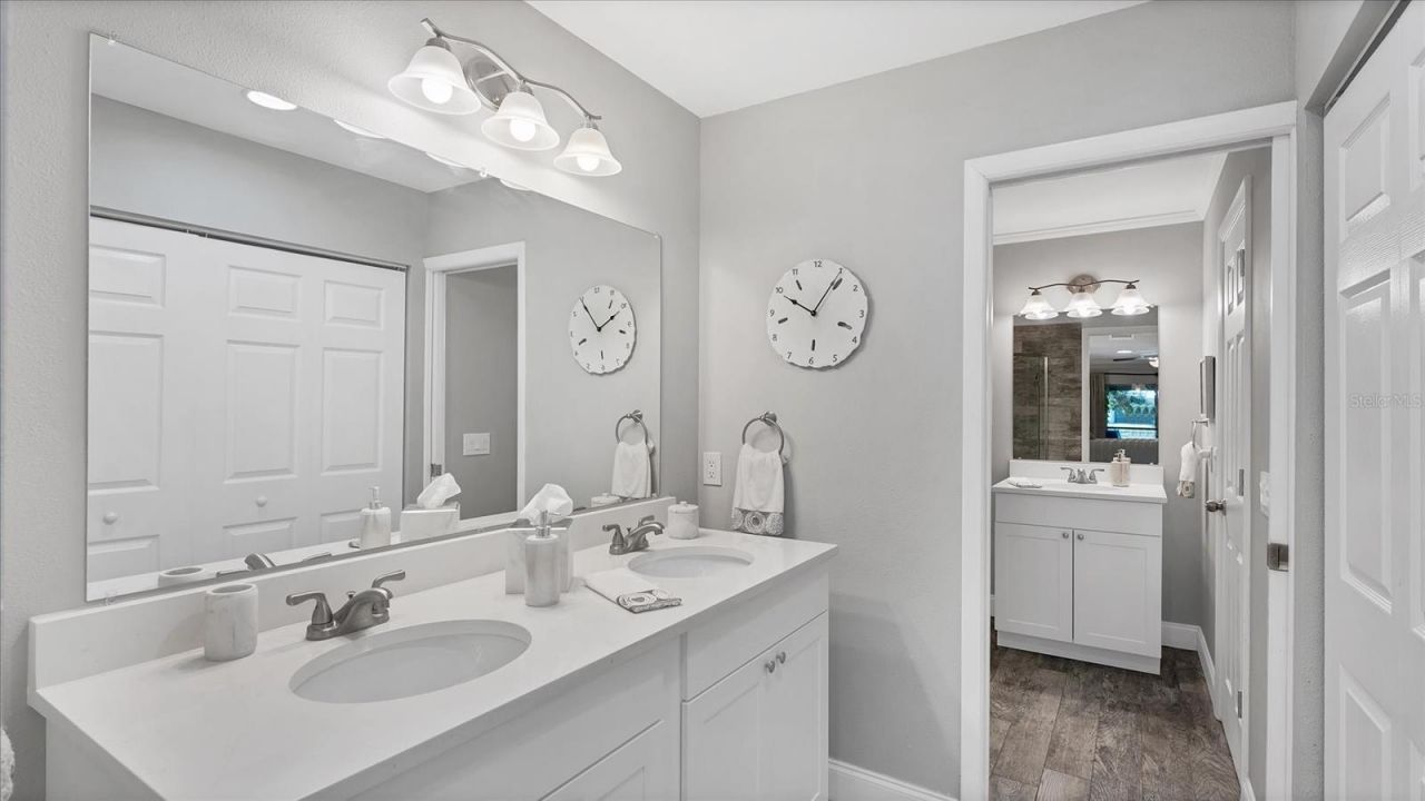 3617 57th Avenue Drive W, Bradenton, FL 34210 Photo