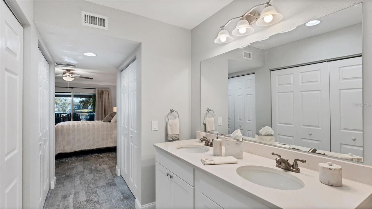 3617 57th Avenue Drive W, Bradenton, FL 34210 Photo