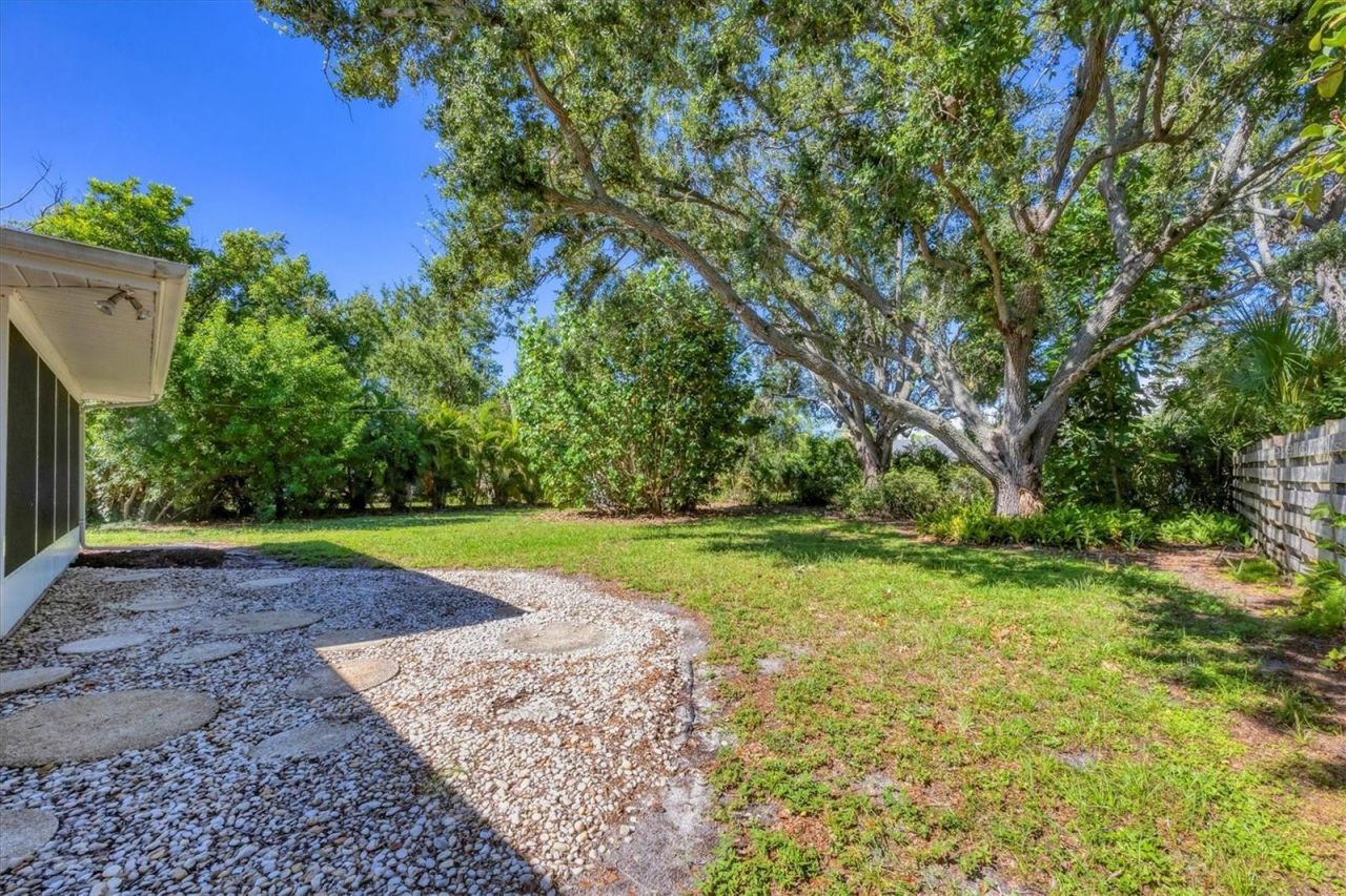 5201 Stevens Drive, Sarasota, FL 34234 Photo