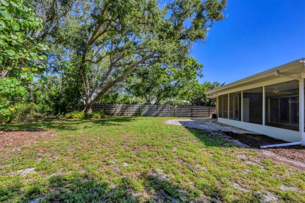 5201 Stevens Drive, Sarasota, FL 34234 Photo