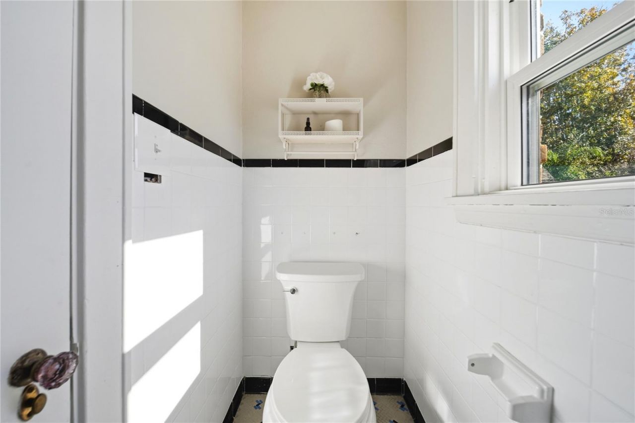 1689 Lakeshore Drive, Eustis, FL 32726 Photo