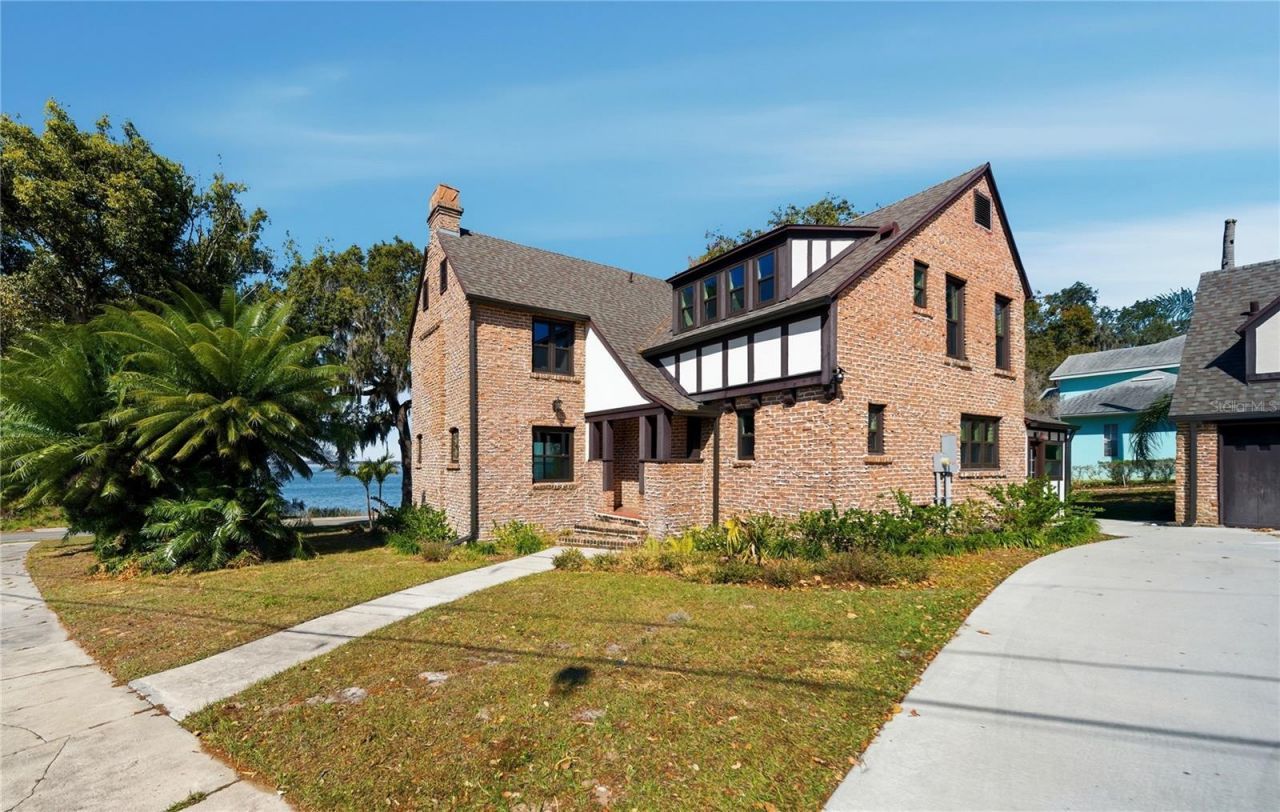 1689 Lakeshore Drive, Eustis, FL 32726 Photo