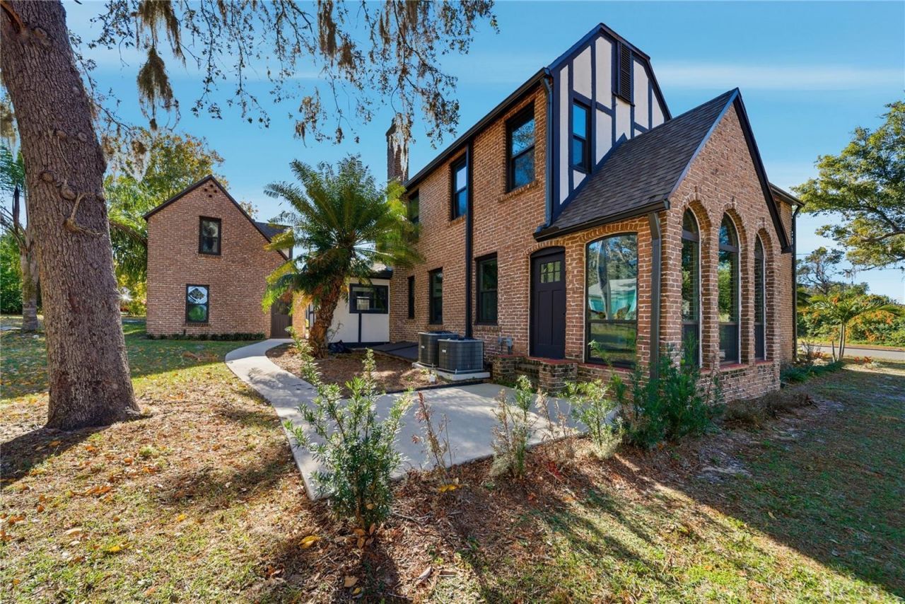 1689 Lakeshore Drive, Eustis, FL 32726 Photo