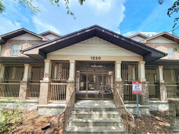 1220 SW 1ST AVENUE, Unit 209, GAINESVILLE, FL 32601