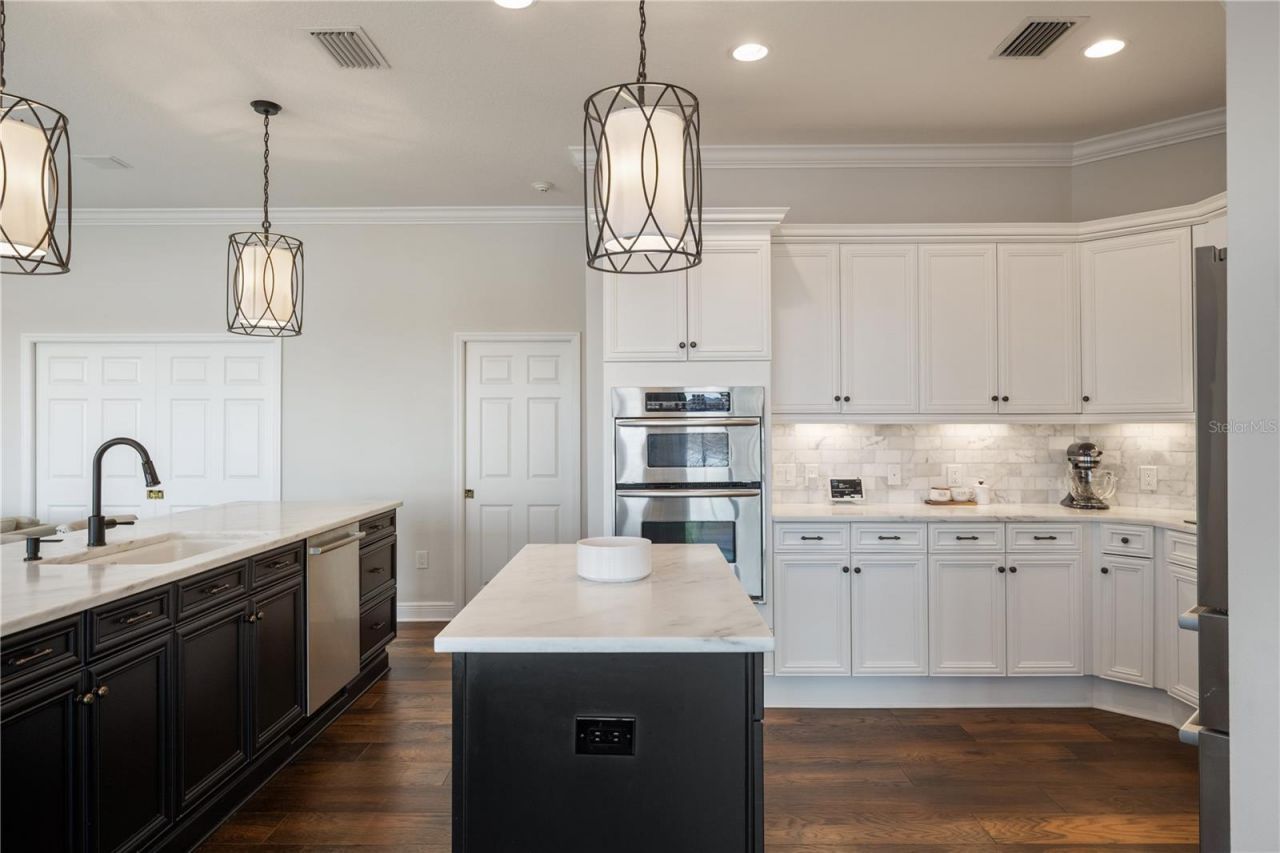 3598 10th Street Ne, Saint Petersburg, FL 33704 Photo