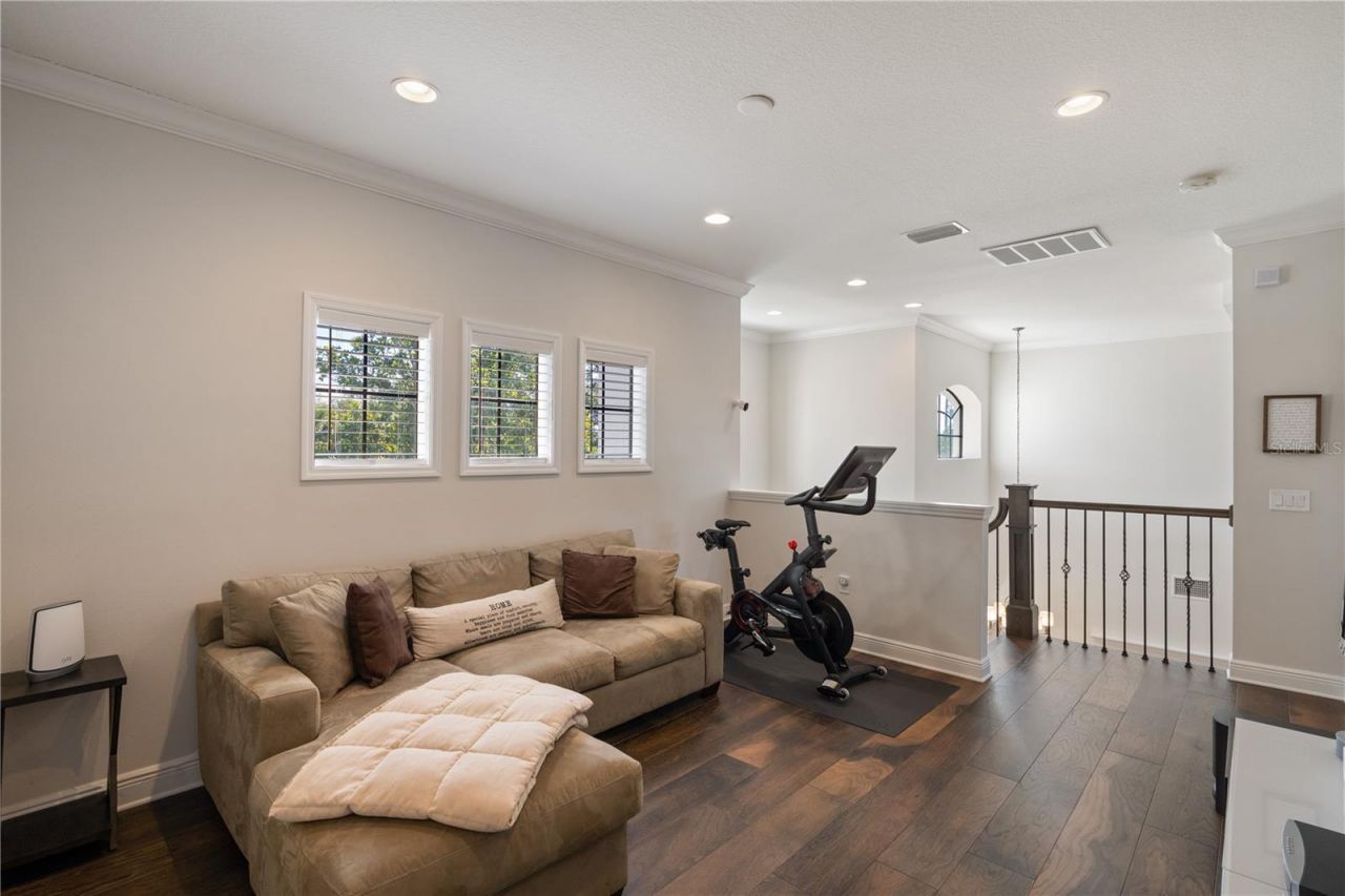 3598 10th Street Ne, Saint Petersburg, FL 33704 Photo