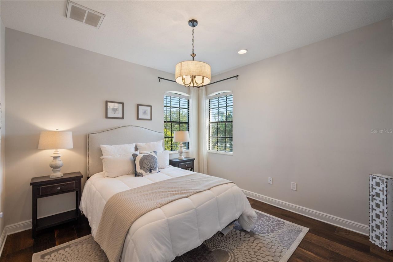 3598 10th Street Ne, Saint Petersburg, FL 33704 Photo