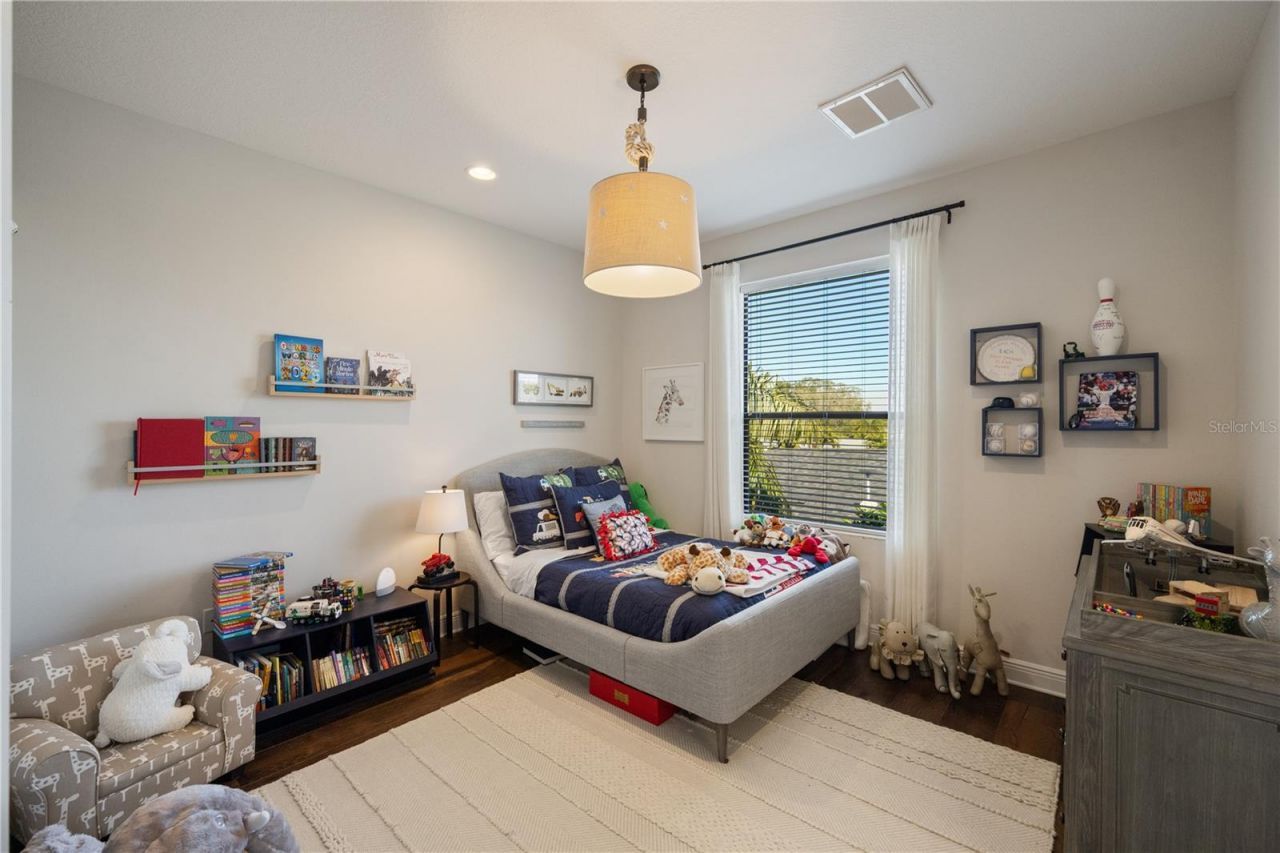 3598 10th Street Ne, Saint Petersburg, FL 33704 Photo