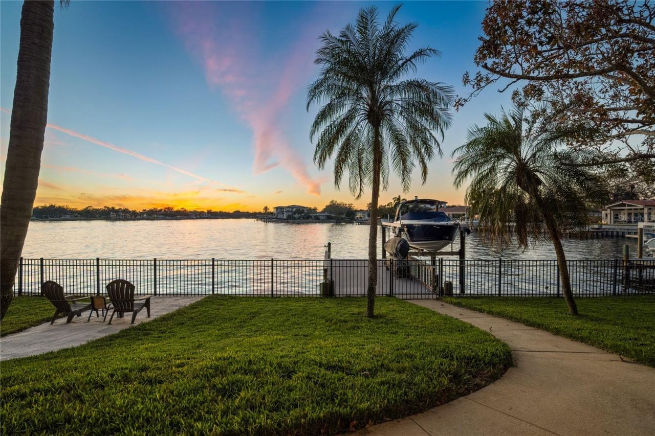 3598 10th Street Ne, Saint Petersburg, FL 33704 Photo