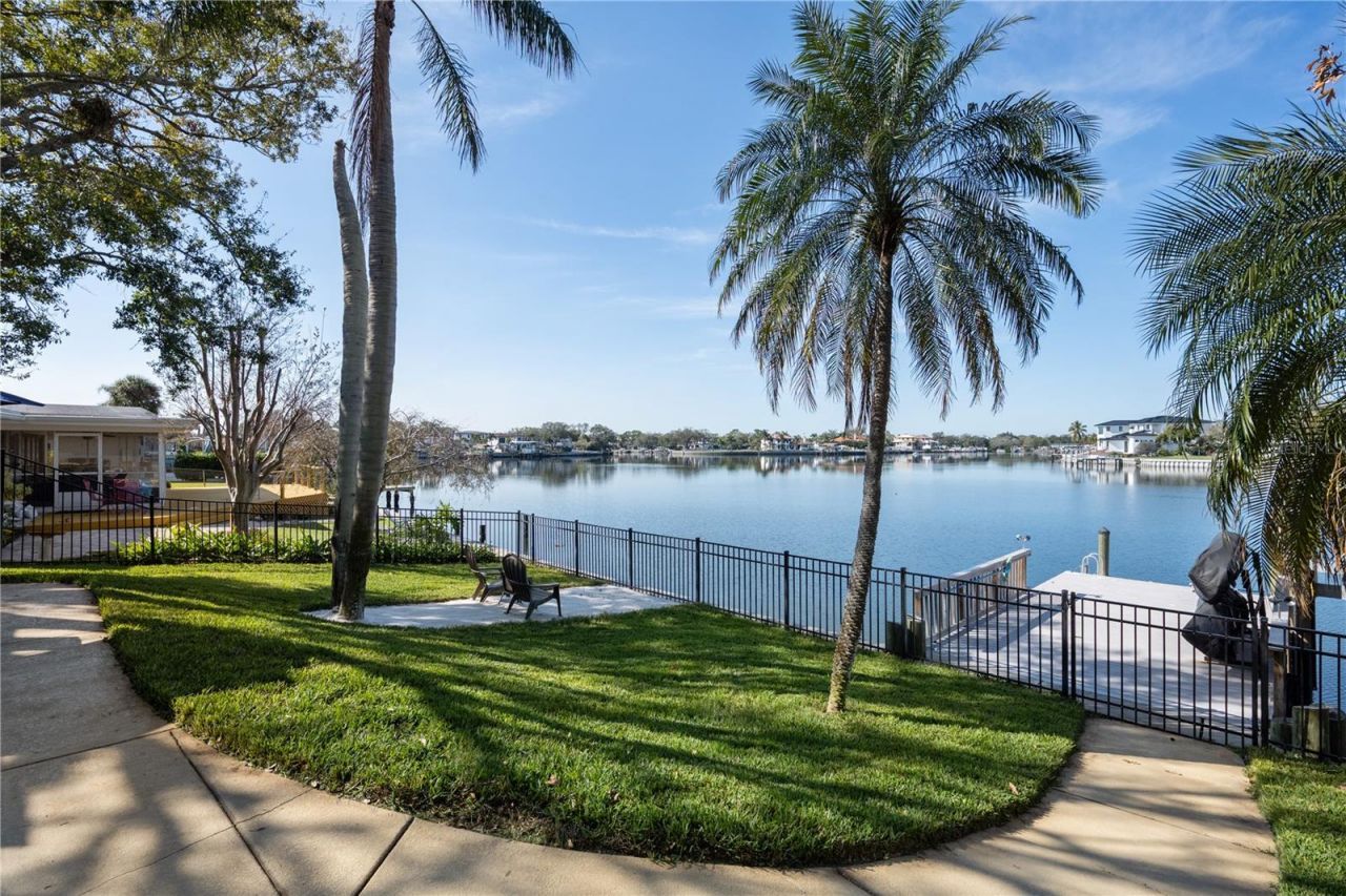 3598 10th Street Ne, Saint Petersburg, FL 33704 Photo