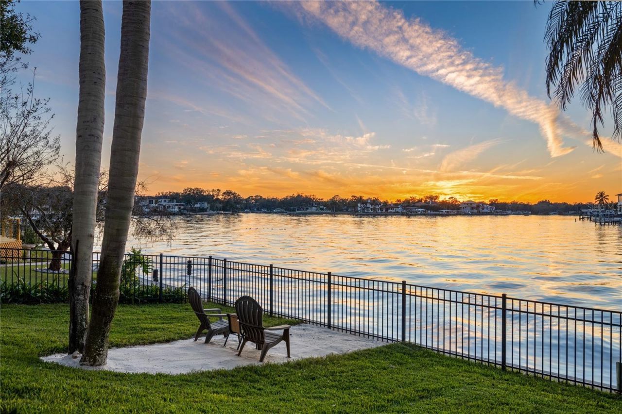 3598 10th Street Ne, Saint Petersburg, FL 33704 Photo