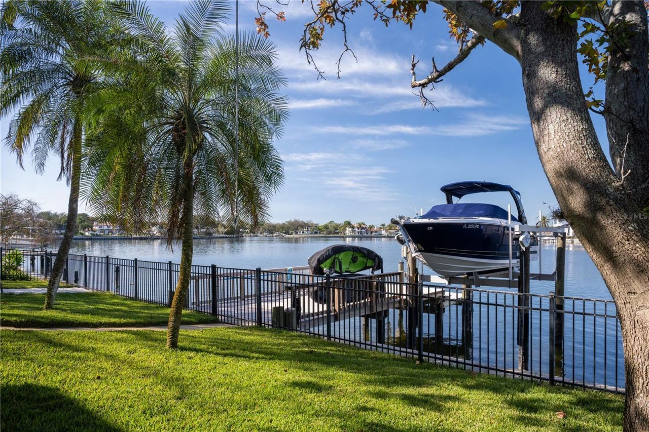 3598 10th Street Ne, Saint Petersburg, FL 33704 Photo