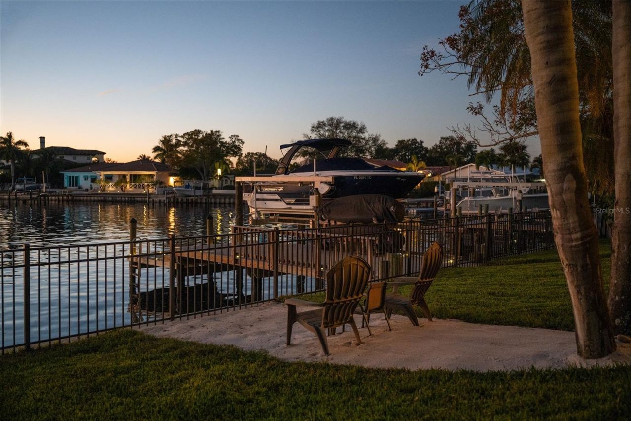 3598 10th Street Ne, Saint Petersburg, FL 33704 Photo