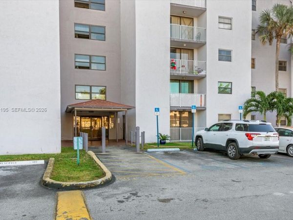 8075 NW 7th St, Unit 120, Miami, FL 33126