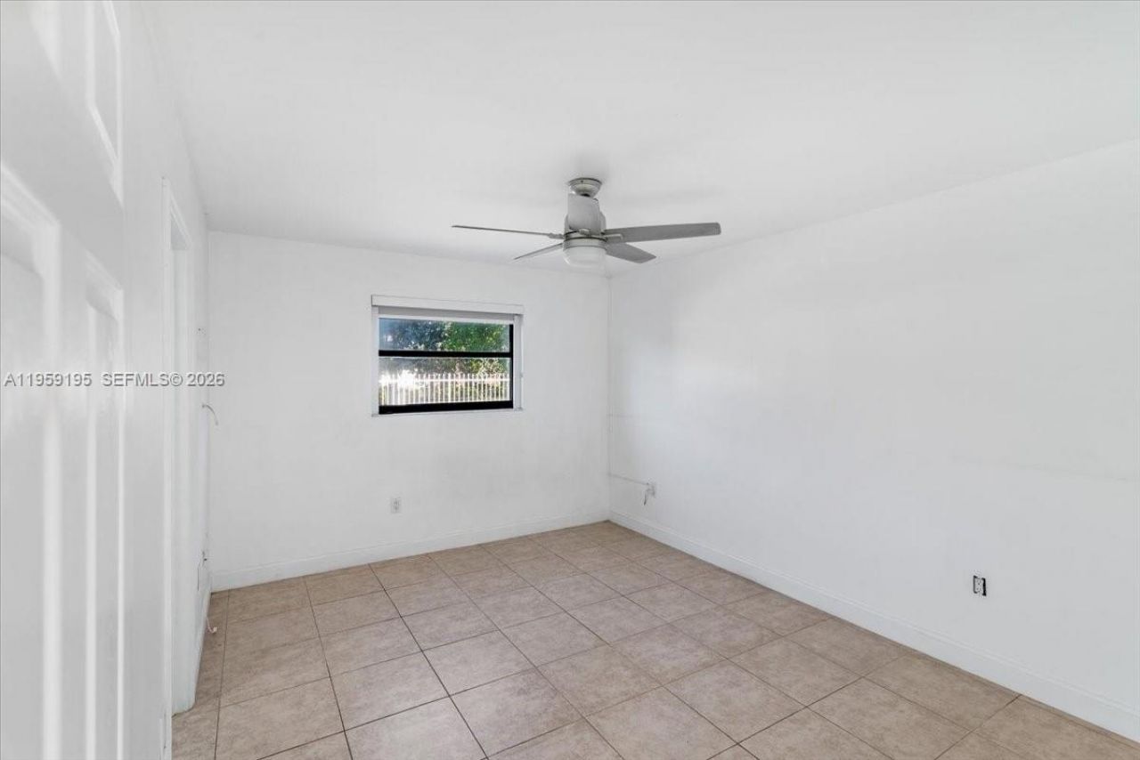 8075 NW 7th St, Unit 120, Miami, FL 33126 Photo