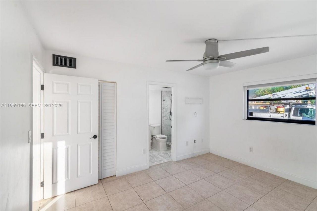 8075 NW 7th St, Unit 120, Miami, FL 33126 Photo