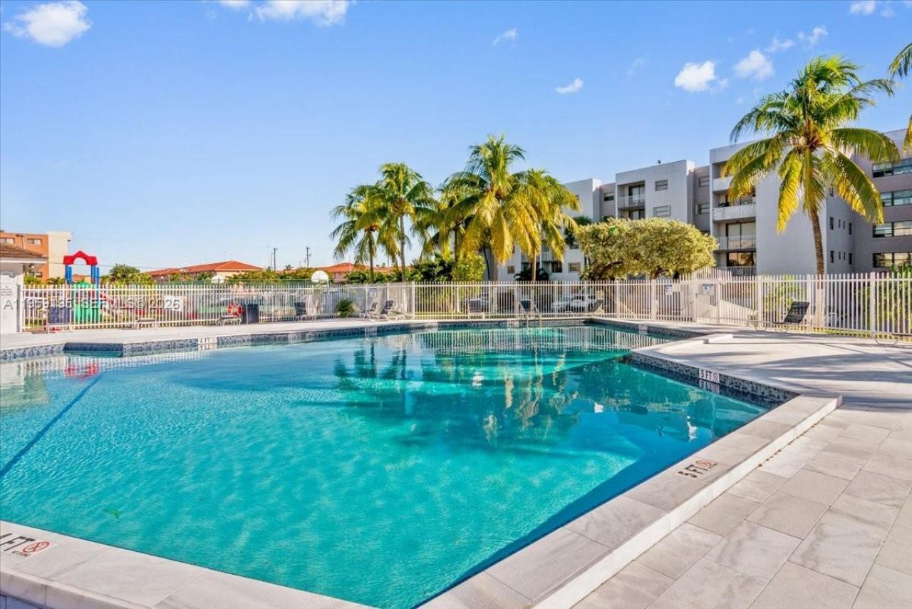 8075 NW 7th St, Unit 120, Miami, FL 33126 Photo