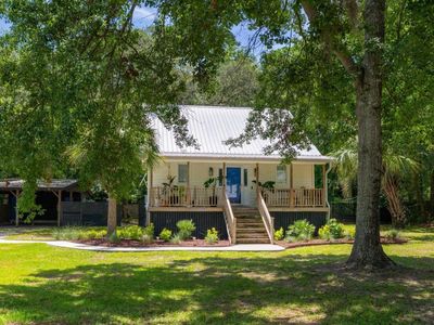 1515 N Lakeshore Drive, Mount Pleasant, SC 29466