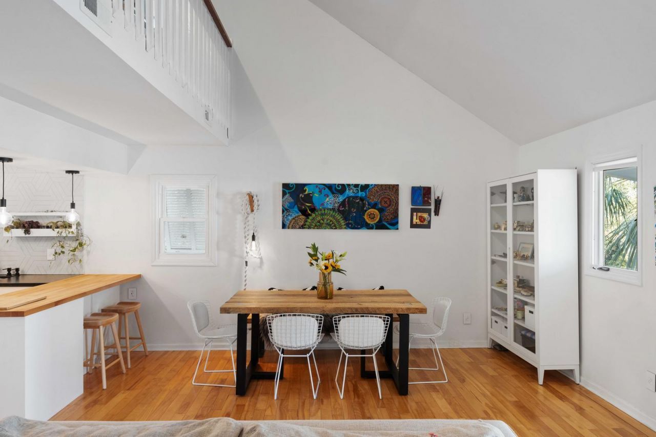 1515 N Lakeshore Drive Photo 10