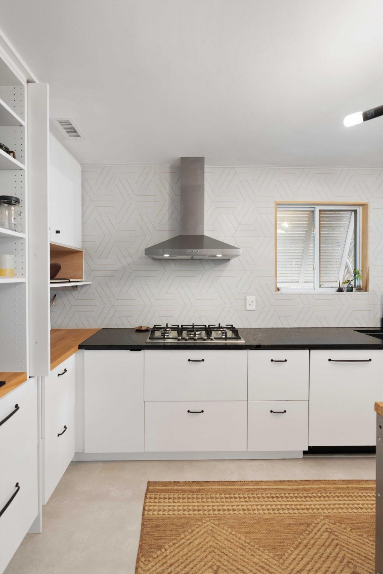 1515 N Lakeshore Drive Photo 14