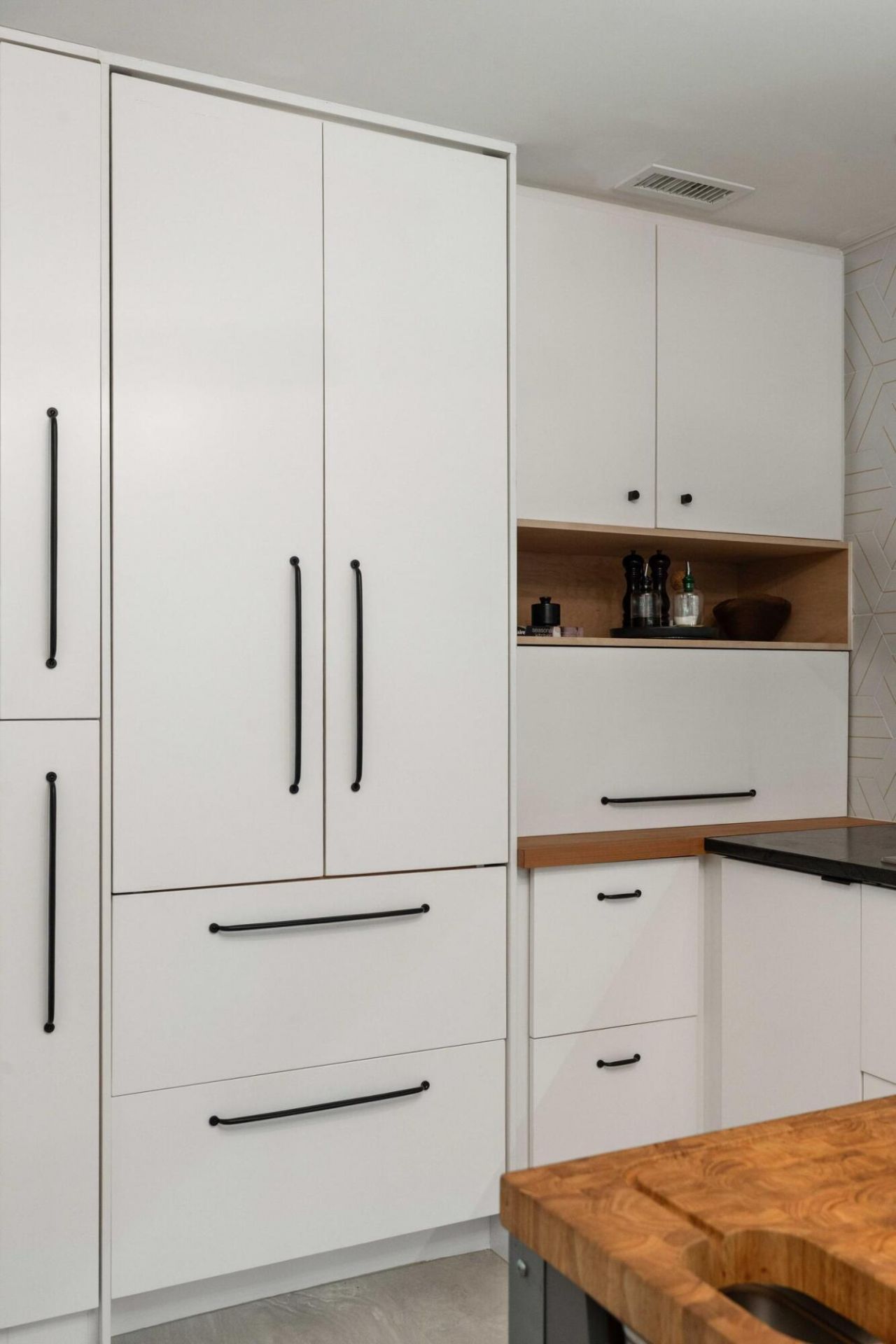 1515 N Lakeshore Drive Photo 18