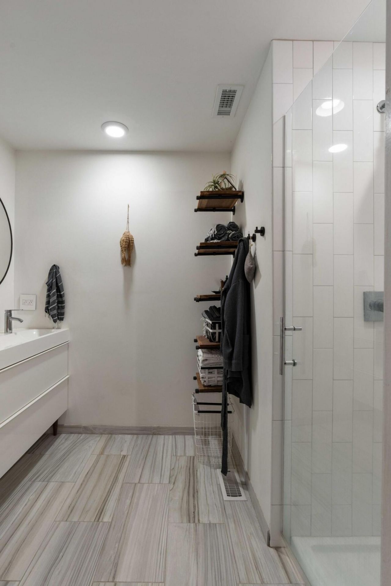 1515 N Lakeshore Drive Photo 30