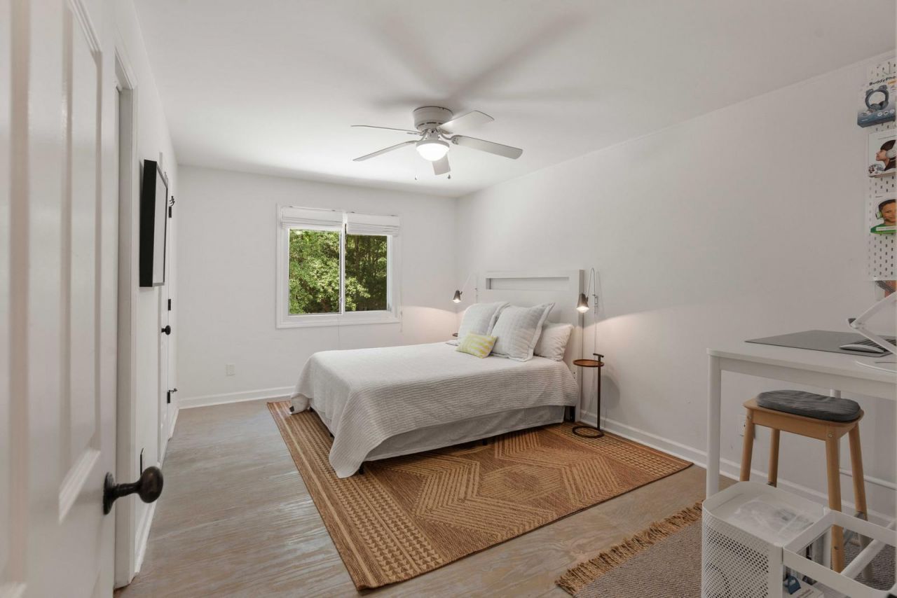 1515 N Lakeshore Drive Photo 36