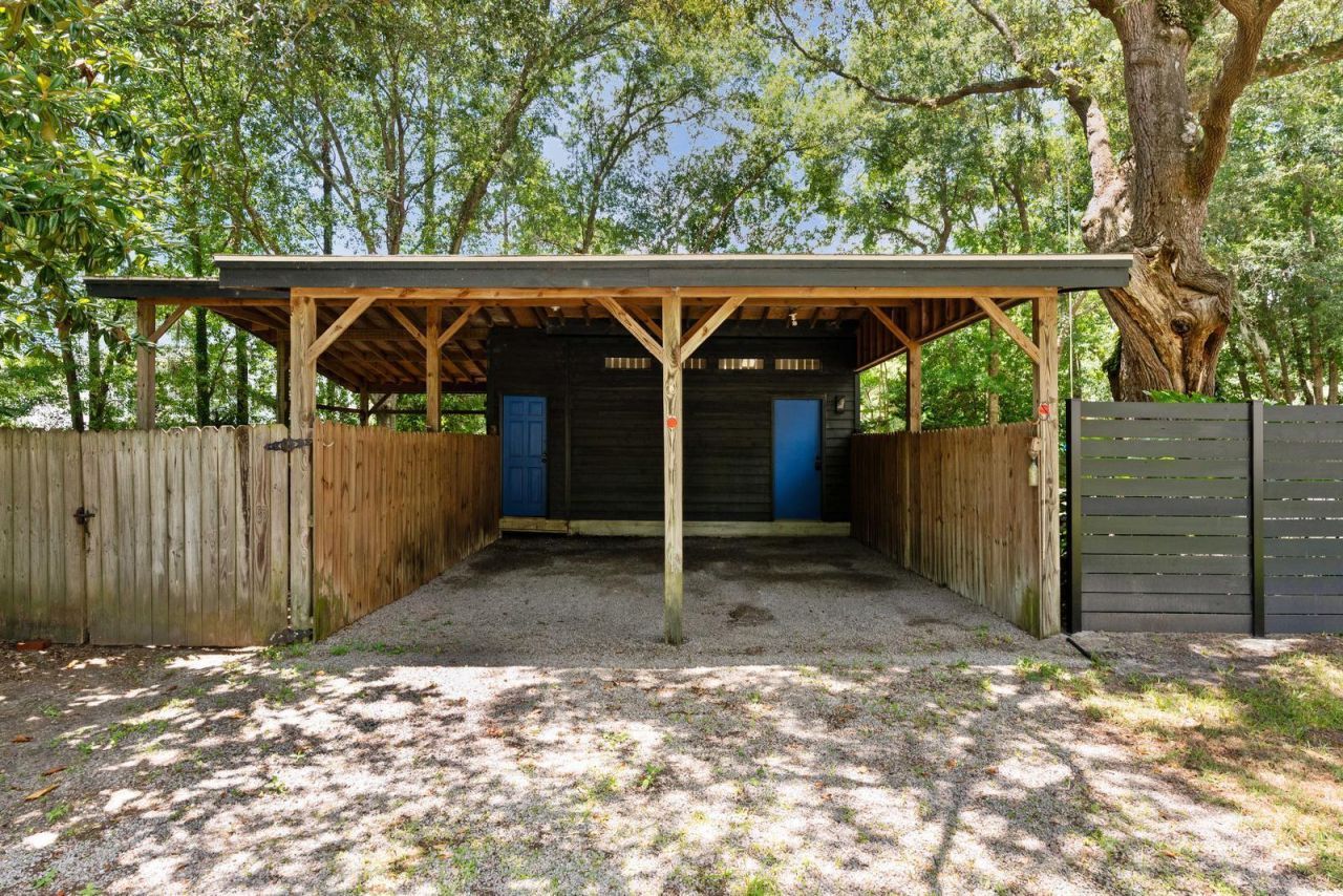 1515 N Lakeshore Drive Photo 68