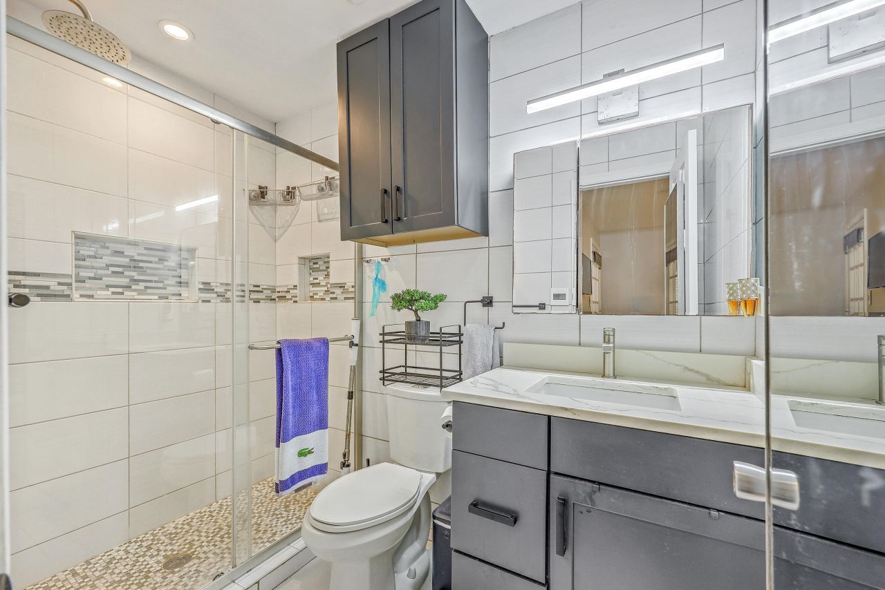 188 Midland Parkway Photo 17