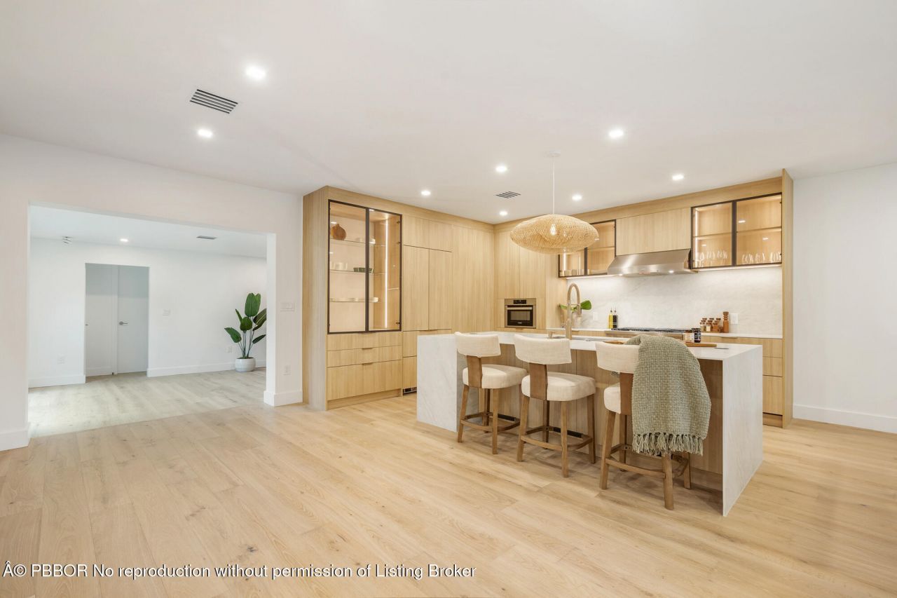 350 Colonial Road, West Palm Beach, FL 33405 Photo