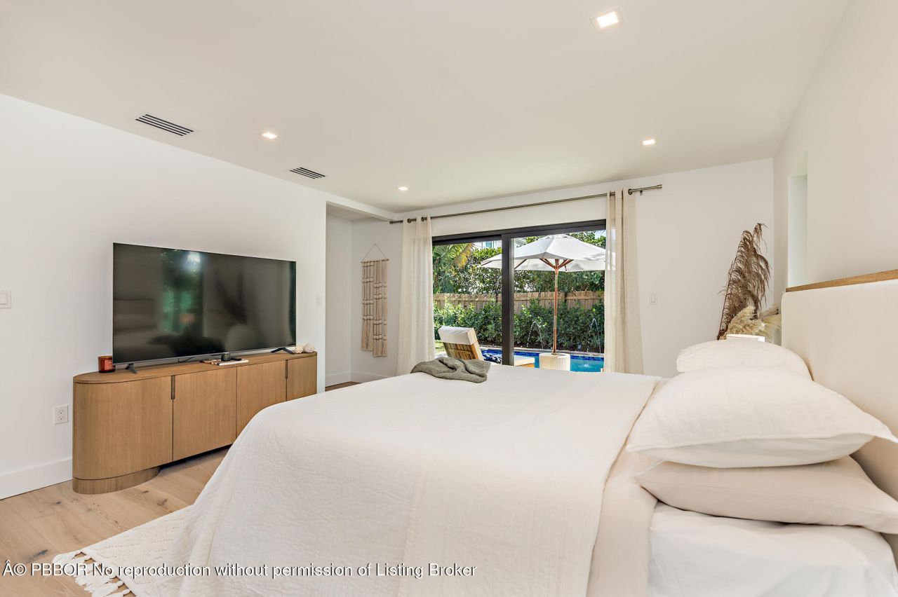 350 Colonial Road, West Palm Beach, FL 33405 Photo