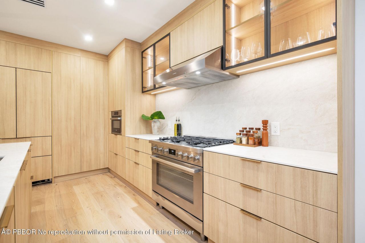 350 Colonial Road, West Palm Beach, FL 33405 Photo